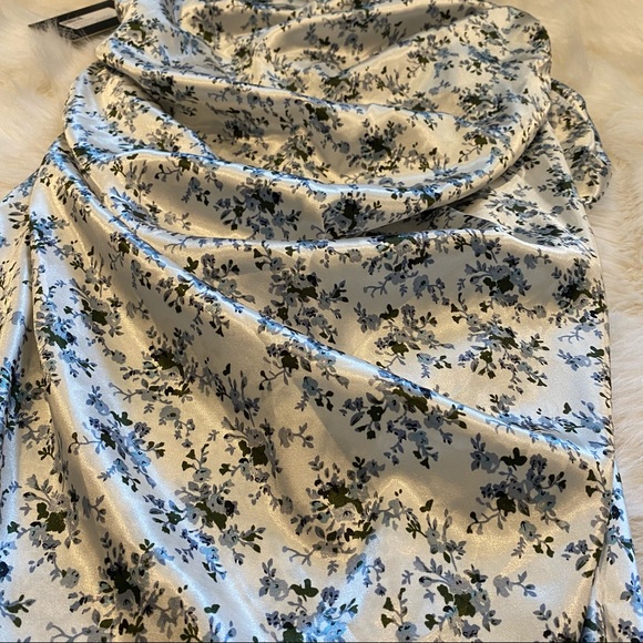 NWT Floral satin skirt. PrettyLittleThing. - Picture 4 of 5